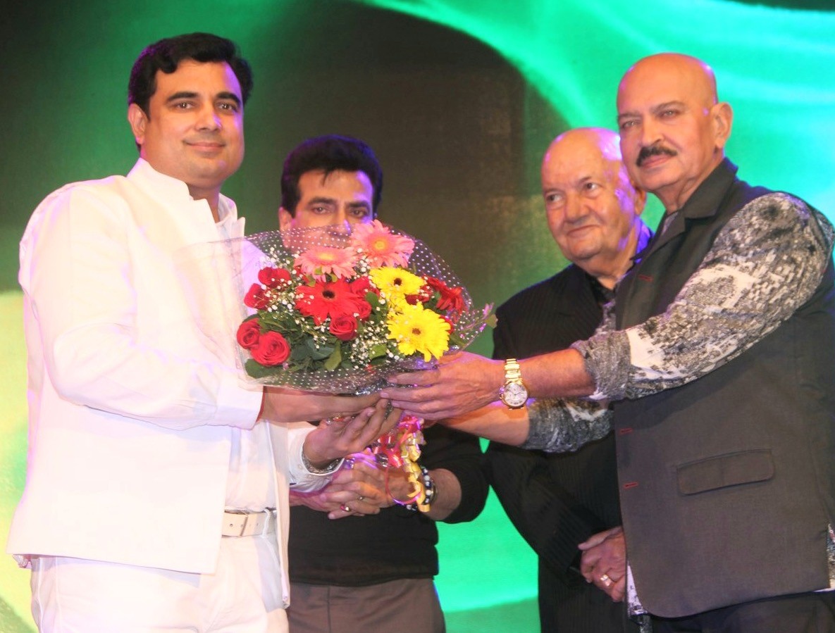 Horoscope reading by Pt. Pawan Kaushik - Best Astrologer and Vastu Consultant in Gurgaon